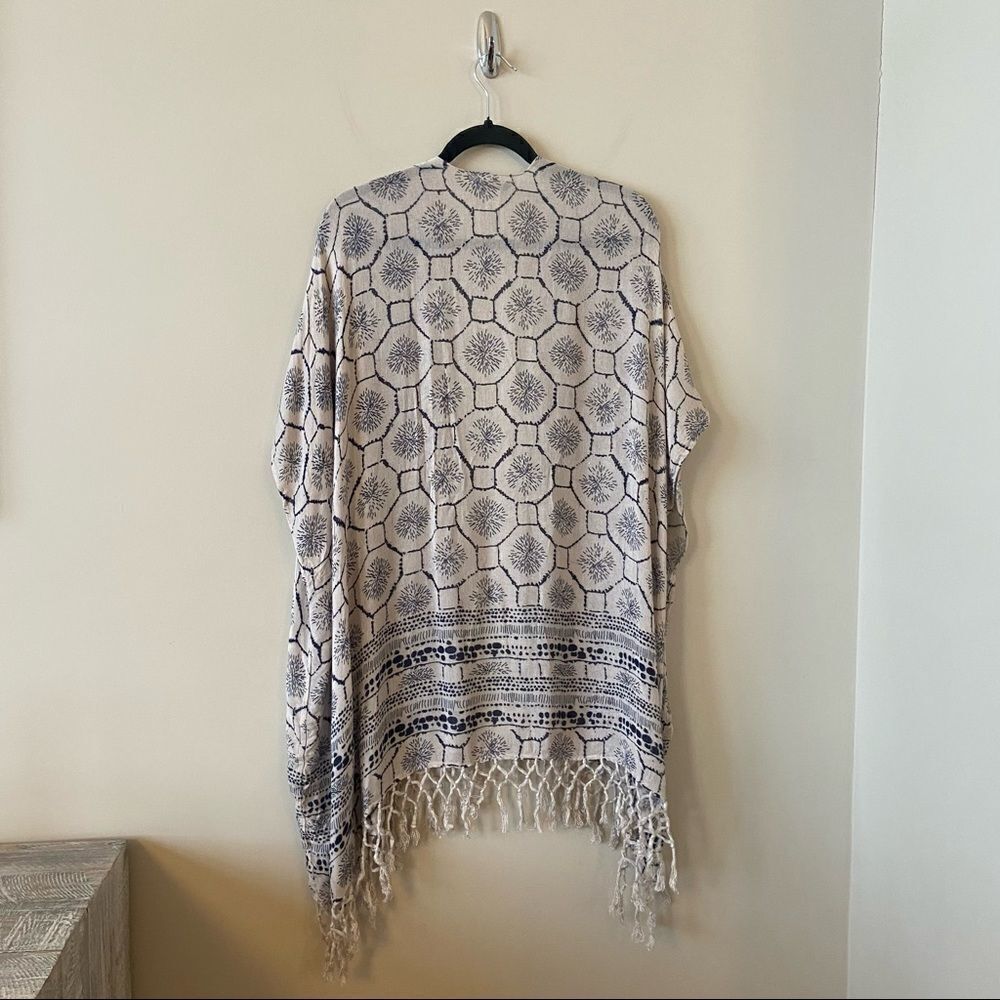 Roots-east Coast Wanderlust Fringe Lightweight Kimono (O/S) - Picture 3 of 10